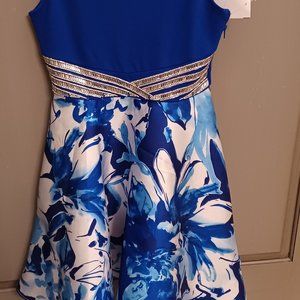 Child's size 8 holiday dress